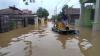 Banjir Subang, Warga Dapat Berkah dengan Jasa Penyeberangan