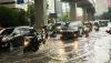 Kendaraan Terobos Banjir yang Merendam Jalan HR Rasuna Said Jakarta - Bagian 3