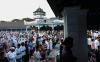 Suasana Khusyuk Sholat Idul Fitri di Keraton Kasunanan Solo - Bagian 1