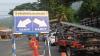 Kendaraan Macet di Cagak Nagreg Bandung, Sopir Matikan Mesin dan Ngopi di Bahu Jalan
