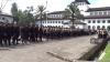 Ratusan Polisi Tanpa Senjata Amankan Demonstrasi Buruh di Gedung Sate Bandung