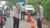 Sisir Jalur Puncak Bogor, Polisi Tertibkan Parkir Liar di Kawasan Warpat