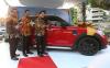 Momen Nasabah BSI Dapat Hadiah Mobil Mini Cooper - Bagian 2