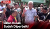 Ganjar Tegur Warga yang Viralkan Jalan Rusak Lewat Aksi Teatrikal di Batang