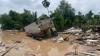Ngeri, 9 Rumah Roboh akibat Abrasi Sungai di Senyerang Tanjab, Penghuni Teriak Histeris