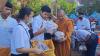 Puluhan Umat Buddha Hadiri Tradisi Pindapata di Balai Kota Solo 