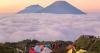 5 Gunung dengan Pemandangan Sunrise Paling Indah di Indonesia, Dikelilingi Hamparan Awan 
