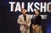 Foto Kaesang Digandeng Sang Istri Terima Penghargaan Content Creator Talkshow Terfavorit - Bagian 2