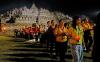 Ribuan Umat Buddha Ritual Persembahan Keliling Candi Borobudur