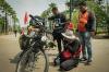 Gowes Malang-Jakarta, Pencari Keadilan Tragedi Kanjuruhan Menangis Tiba di GBK - Bagian 2