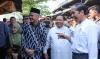 Senyum Jokowi Tunjuk Ganjar di Depan Prabowo, Warga Langsung Teriak Presiden 
