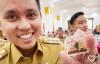 Kocak, Gibran Beri Hadiah Gantungan Kunci Bergambar Upin Ipin ke Bupati Kendal