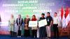Menaker Serahkan Santunan BPJS Ketenagakerjaan kepada Ahli Waris PMI di Indramayu