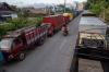 Antrean Panjang Truk Isi Solar di Palu, Sopir Menunggu 24 Jam Lebih - Bagian 1