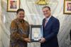 Menko Airlangga Bertemu Mentan Brasil, Bahas Peluang Kerja Sama Pertanian dan Peternakan 