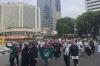 Suasana Ribuan Massa Bela Palestina Mulai Padati Bundaran HI - Bagian 1