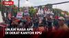 Bawa Peti Mati dan Keranda, Ratusan Massa APK Gelar Unjuk Rasa di Dekat Kantor KPU