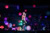 Foto-Foto Coldplay Tampil Memukau, Stadion GBK Dipenuhi Cahaya Ponsel - Bagian 3