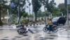 Viral Pengendara Motor di Medan Terjatuh Gara-Gara Jalan Terlalu Kinclong