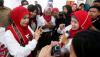 Momen Atikoh Ganjar Berbahasa Isyarat saat Bertemu Relawan Disabilitas