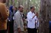 Presiden Joko Widodo Kunjungi Pembangunan Miniatur Hutan Hujan Tropis di Ibu Kota Nusantara  - Bagian 2