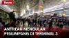 H-4 Jelang Natal, Antrean Penumpang Mengular di Terminal 3 Bandara Soetta