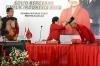 Foto-Foto Peristiwa Dalam Negeri 2023, Mobil Jokowi Masuk Kubangan hingga Imigran Rohingya Diusir - Bagian 6