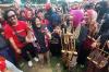 Safari Politik di Kota Gajah, Siti Atikoh Main Angklung bersama Seribu Warga - Bagian 2