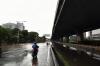 Kali Meluap, Jalan Bypass Jaktim Terendam Banjir - Bagian 2