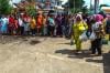 Warga Palembang Antre Beli Paket Beras dan Minyak Goreng Harga Rp67.000 - Bagian 1