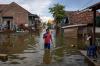 Permukiman Warga Demak Sudah 15 Hari Terendam Banjir, 11.545 Orang Mengungsi - Bagian 2