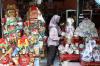 Penjualan Ragam Parsel Lebaran di Pasar Barito - Bagian 3