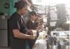 Mantan Chef Restoran Banting Setir Jadi Penjual Es Kelapa, Kini Punya 6 Cabang