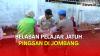  Belasan Pelajar di Jombang Jatuh Pingsan saat Ikuti Upacara Peringatan Hardiknas 