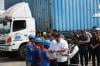 Momen Menteri Sri Mulyani dan Airlangga Naik Truk Kontainer Berisi Barang Impor - Bagian 3