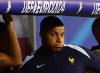 Tampang Gelisah Kylian Mbappe Nonton Belanda vs Prancis dari Bangku Cadangan - Bagian 3