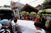 Jenazah Hamzah Haz Diberangkatkan ke Cisarua Bogor - Bagian 2