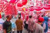 Pasar Jatinegara Dipenuhi Pernak-pernik Merah Putih Jelang HUT ke-79 RI  - Bagian 4
