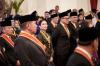 Momen Angela Tanoesoedibjo Terima Tanda Kehormatan Bintang Jasa Utama dari Presiden Jokowi - Bagian 7