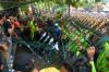 Demo Tolak RUU Pilkada Rusuh di Semarang, Mahasiswa Bentrok dengan Polisi