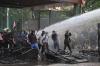Brimob Turun, Polisi Pukul Mundur Mahasiswa dengan Water Canon di DPR - Bagian 2