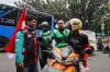 Driver Ojol Bawa Penumpang Kena Sweeping Rekan yang Demo - Bagian 2