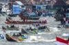 Puluhan Perahu Hias Berlomba di Sungai Musi Palembang - Bagian 1