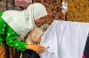 Potret Semangat Anak-anak TK Belajar Membuat Batik - Bagian 2