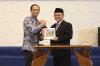 Ekspresi Nadiem Makarim Serahkan Jabatan kepada 3 Menteri Baru - Bagian 3