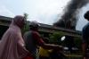 Penampakan Bus Angkut Puluhan Anak TK Terbakar di Jalan Tol Wiyoto Wiyono - Bagian 4