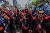 Ribuan Buruh Kawal Putusan MK Soal Omnibus Law  - Bagian 5