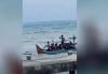 Perahu Angkut 8 Orang Tenggelam Dihantam Badai di Tanggamus, Evakuasi Dramatis