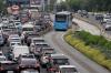 Jalan Jenderal Sudirman Macet Panjang saat Libur Cuti Bersama Natal 2024 - Bagian 2