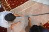 Potret Pergantian Karpet Baru Masjid Sambut Ramadan - Bagian 6
